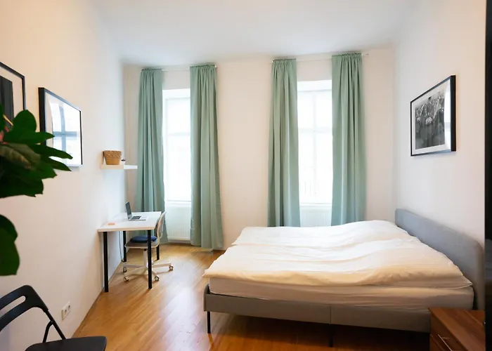 Modern 3 Bedroom Apartment In City Center