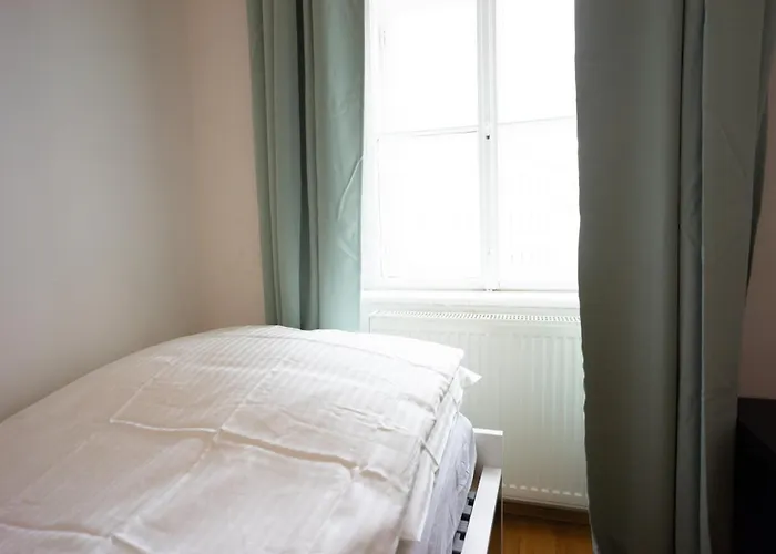 Modern 3 Bedroom Apartment In City Center